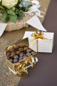 Stuha_dekoracni_zlata