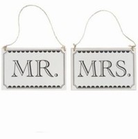 Ceduky zvesn na stoliky Mr., Mrs.