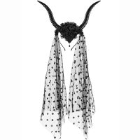 �elenka �ern� s rohy a vle�kou