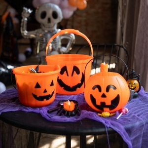 Kbelek Halloweensk oranov