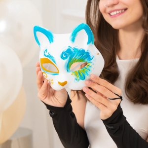 Maska ko�ka z b�l�ho pap�ru