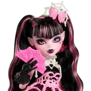 Monster High panenka děsivě sladká oslava DRACULAURA