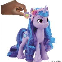 My Little Pony Kouzla jednoroce Izzy Moonbow