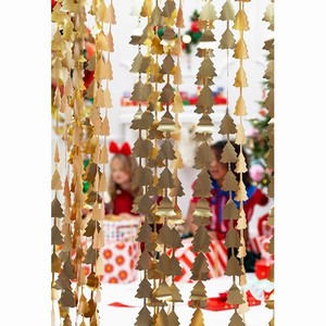 Zlat dekorace na pozad - vnon stromky