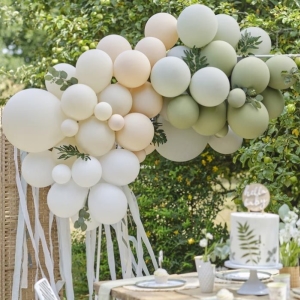 Set balónků na balónkový oblouk s listy a stuhami šalvějová/broskvová/bílá