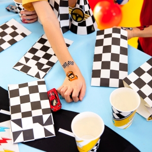 S��ky pap�rov� z�vodn� auta 6 ks